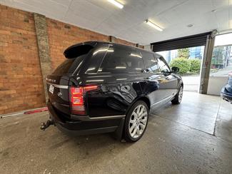 2016 Land Rover Range Rover - Thumbnail