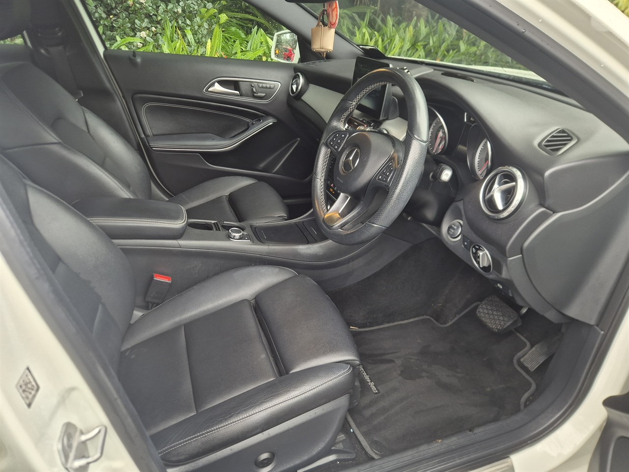 2016 Mercedes-Benz GLA 180