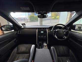 2019 Land Rover Discovery - Thumbnail