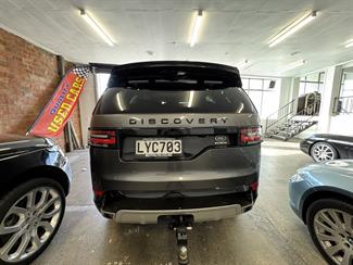 2019 Land Rover Discovery - Thumbnail