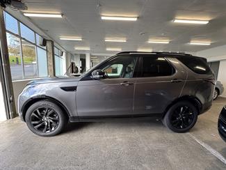 2019 Land Rover Discovery - Thumbnail
