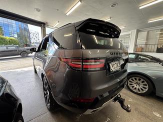 2019 Land Rover Discovery - Thumbnail
