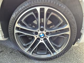 2017 BMW X4 - Thumbnail