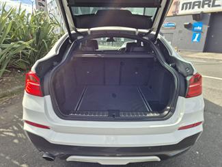 2017 BMW X4 - Thumbnail