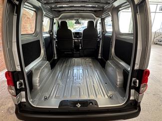 2021 Nissan Nv200 - Thumbnail